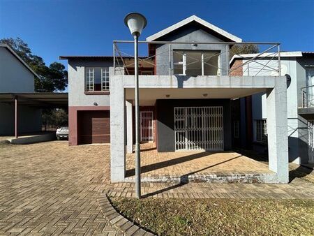 3 Bedroom Townhouse in Lydenburg