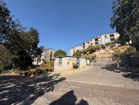 3 Bedroom apartment to rent in Wilro Park, Roodepoort