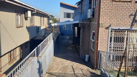 3 Bedroom bachelor to rent in Arena Park, Chatsworth