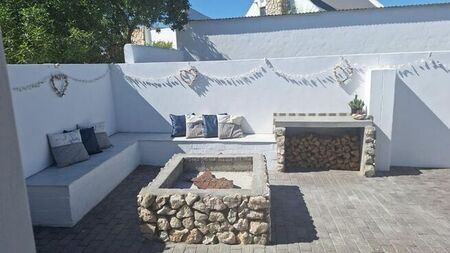 1 Bedroom apartment to rent in Jacobsbaai