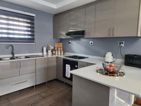 2 Bedroom townhouse - sectional to rent in Estoire, Bloemfontein