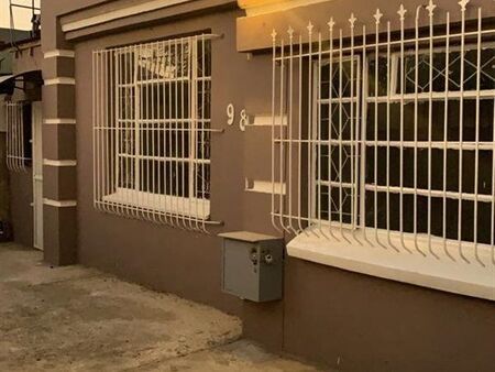 1 Bedroom House in Rosettenville