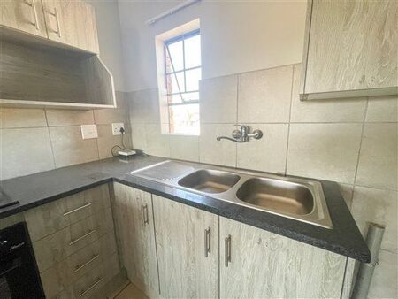 2 Bedroom Apartment in Montana Park