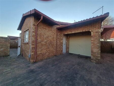 2 Bedroom Townhouse in Dal Fouche