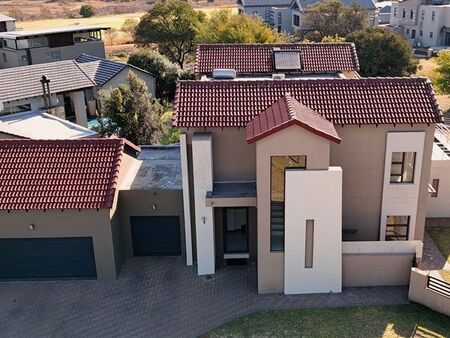 4 Bedroom House in Copperleaf