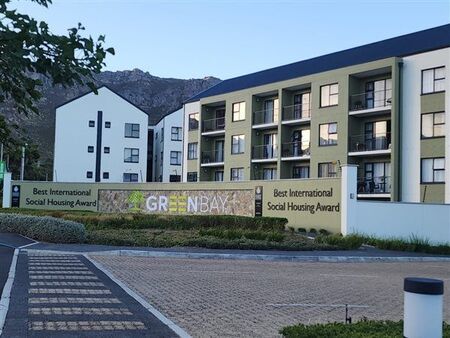 2 Bedroom Apartment in Admirals Park