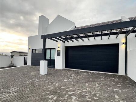 3 Bedroom House in Yzerfontein