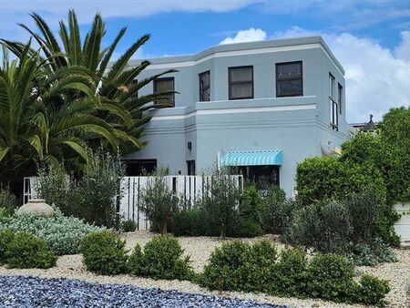 5 Bedroom House in Yzerfontein