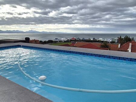 2 Bedroom Apartment in Mossel Bay Central
