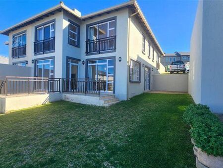3 Bedroom Duplex in Pinnacle Point Golf Estate