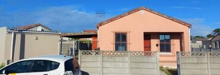 3 Bedroom house to rent in Rondevlei Park, Mitchells Plain