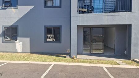 3 Bedroom apartment to rent in Trenance Manor, Phoenix