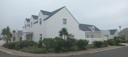 4 Bedroom house to rent in Westcliff, Hermanus