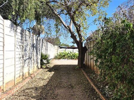 2 Bedroom House in Eloffsdal