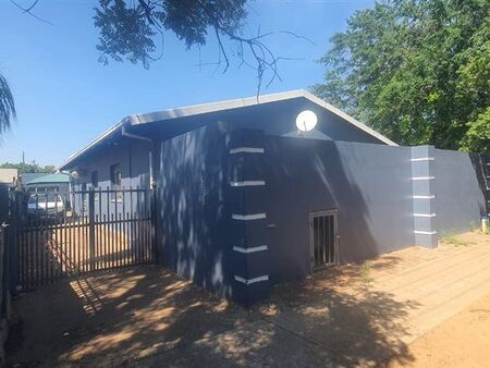 3 Bedroom House in Parktown Estate