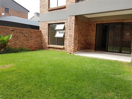 2 Bedroom Townhouse in Ravenswood