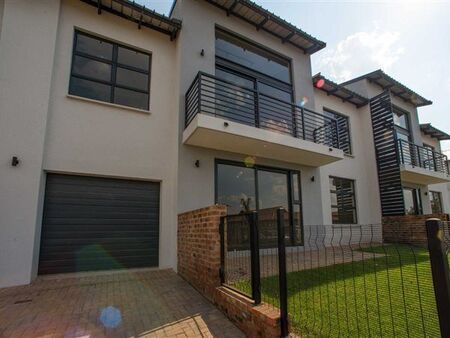 2 Bedroom Townhouse in Ebotse Estate