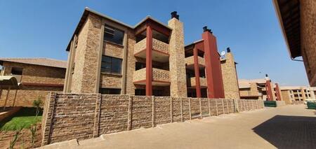2 Bedroom Apartment in Raslouw