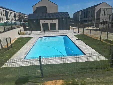 2 Bedroom Apartment in Amanzimtoti