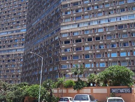 2 Bedroom Apartment in Amanzimtoti