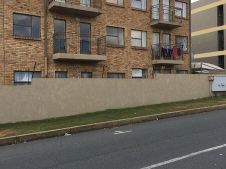 2 Bedroom Apartment in Krugersdorp Central