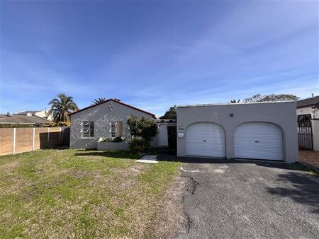 3 Bedroom House in Flamingo Vlei