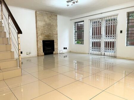 3 Bedroom duplex townhouse - freehold to rent in Kenilworth, Cape Town