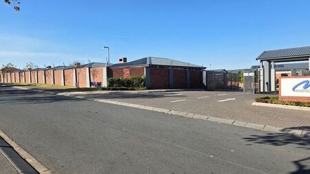3 Bedroom townhouse - sectional to rent in Vorna Valley, Midrand