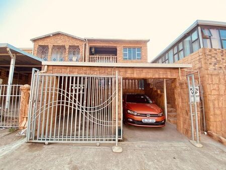 3 Bedroom house to rent in Sunford, Phoenix