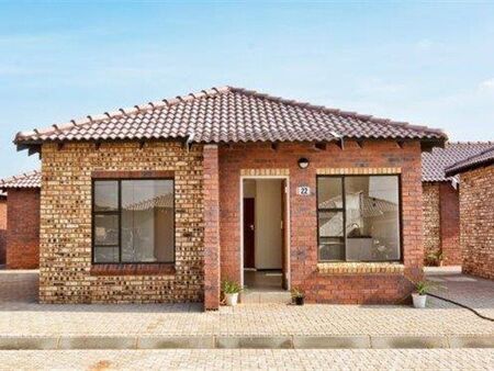2 Bedroom Simplex in Protea Glen
