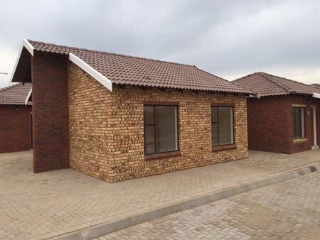 2 Bedroom Simplex in Protea Glen