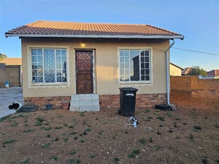2 Bedroom House in Cosmo City