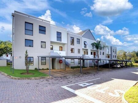 2 Bedroom Apartment in Fourways