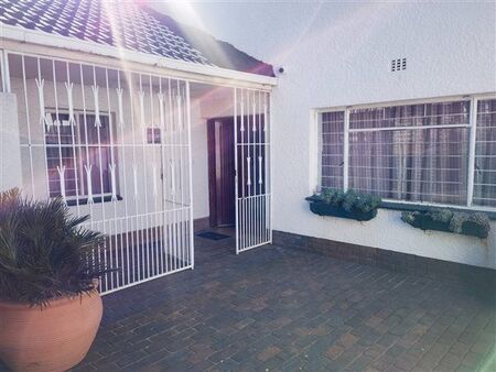 5 Bedroom House in Edenvale