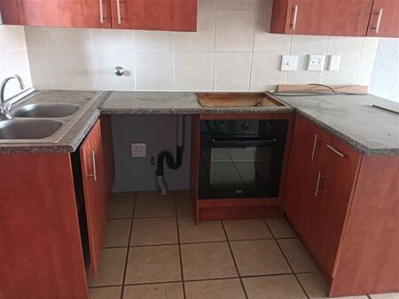 3 Bedroom Apartment in Comet