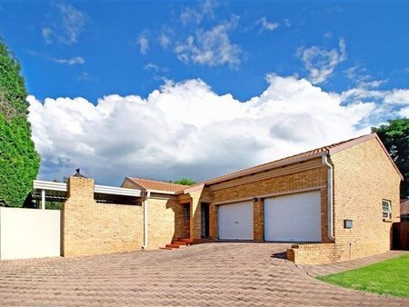 3 Bedroom Townhouse in Thatchfield