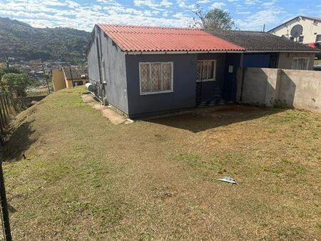 2 Bedroom House in Trenance Manor