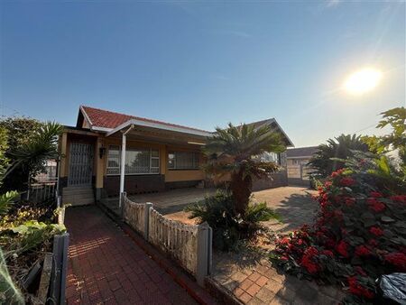 4 Bedroom House in Montclair