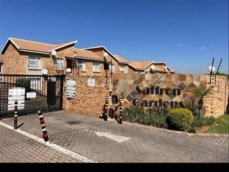 2 Bedroom Apartment in Roodepoort Central