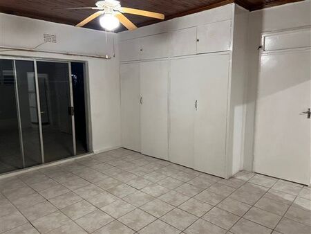 1 Bedroom Flat in Witpoortjie