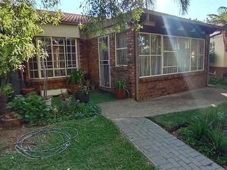 2 Bedroom Townhouse in Hatfield