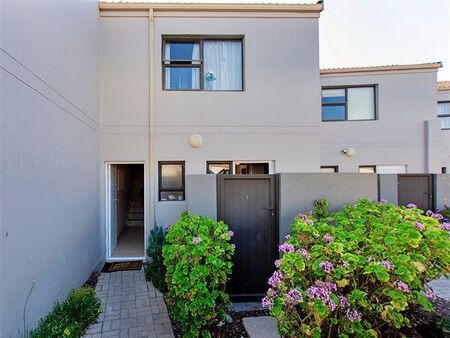 4 Bedroom House in Port Owen