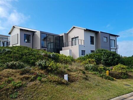 4 Bedroom House in Pinnacle Point Golf Estate