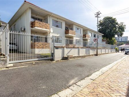 2 Bedroom Apartment in Claremont Upper
