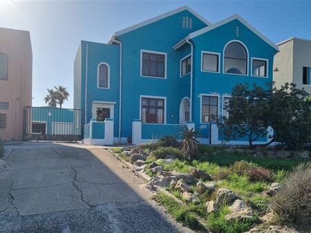 3 Bedroom Apartment in Muizenberg