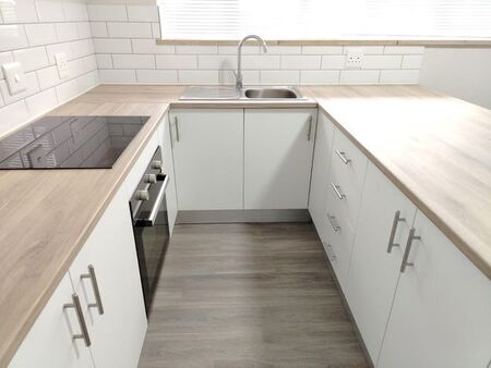 1 Bedroom apartment to rent in Rondebosch, Cape Town