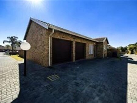 3 Bedroom House in Ninapark