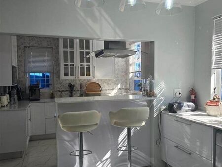 3 Bedroom House in Kensington