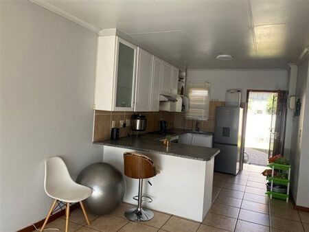2 Bedroom Simplex in Broadacres