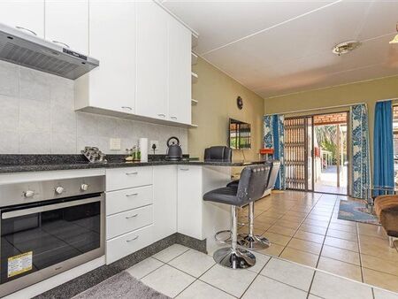 2 Bedroom Apartment in Paulshof